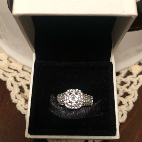 Jewelry - 🌾 9.25 SS BRILLIANT CUSHION HALO BRIDAL RING NWOT